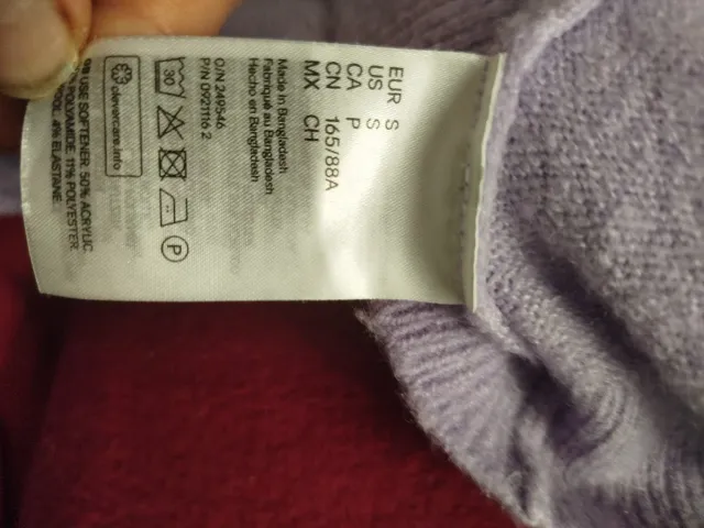 Chaqueta lila botones dorados