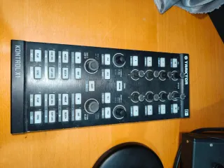 Traktor Kontrol X1 Mk1 Controlador DJ