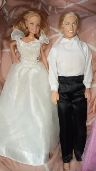 Muñecas Barbie y Ken