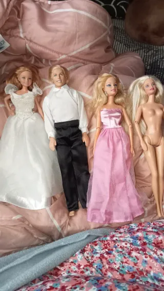 Muñecas Barbie y Ken