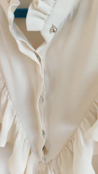 Blusa Zara volantes cuello alto manga larga