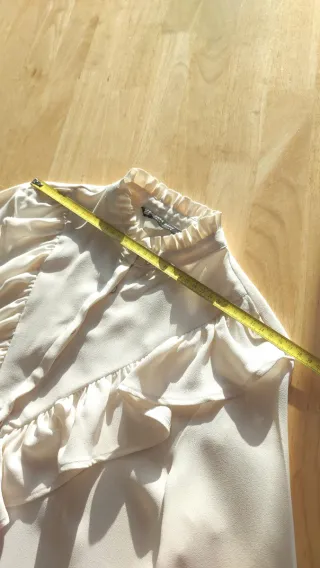 Blusa Zara volantes cuello alto manga larga