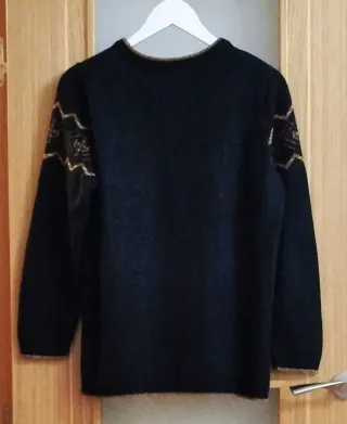 Jersey mujer negro con detalles dorados T44