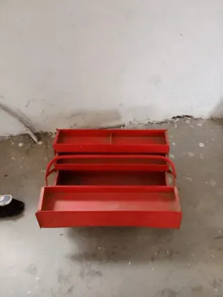 Caja de herramientas metálica Wurth roja