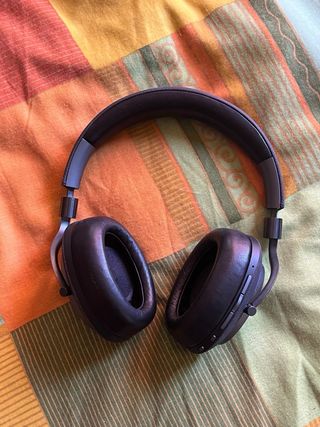 Cascos Bowers & Wilkins Negros y Grises