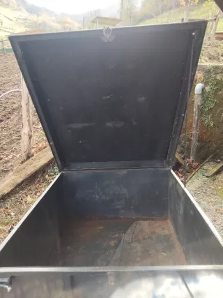 Remolque de coche cerrado