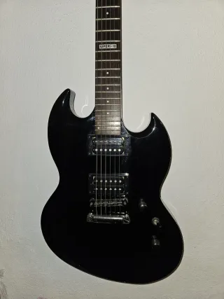 Guitarra Elétrica Preta LTD Viper-10