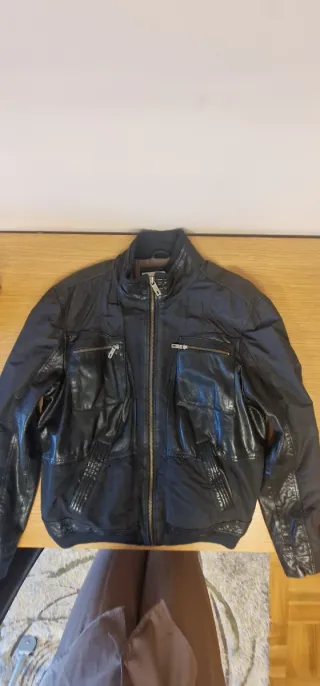 Cazadora  de piel y poliéster sisa 65 largo 71