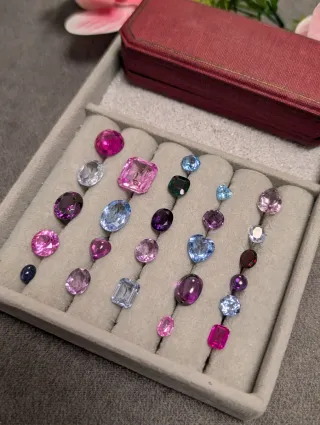 2 Lotes piedras preciosas rosas y púrpuras