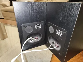 Gira-discos, amplificador e colunas