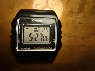 Orologio Casio Illuminator W-215H