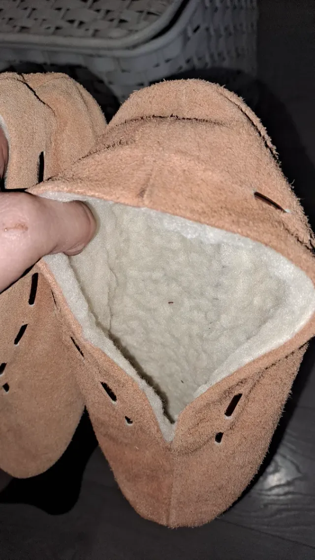 Pantuflas de piel nuevas T. 37-40