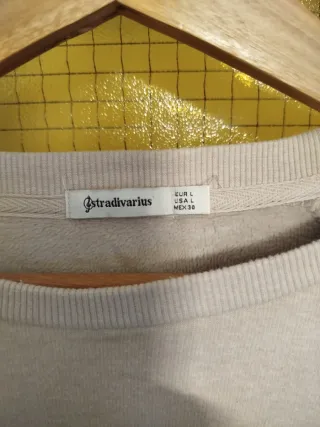 Sudadera Stradivarius Beige y Animal Print Talla S