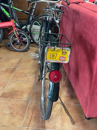 Bicicleta paseo antigua restaurada