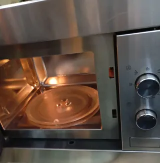 Microondas Cata de acero Inoxidable