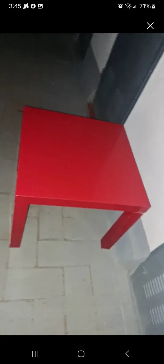 Mesa auxiliar roja IKEA Lack