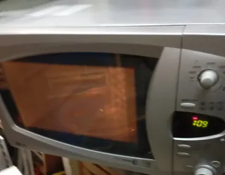 Microondas Intellowave Plata LG. Para encimera.