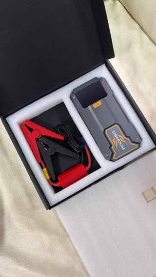 Arrancador Coche BSMOOM + Linterna