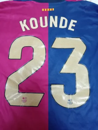 Camiseta fútbol talla M dorsal 23 Koundé