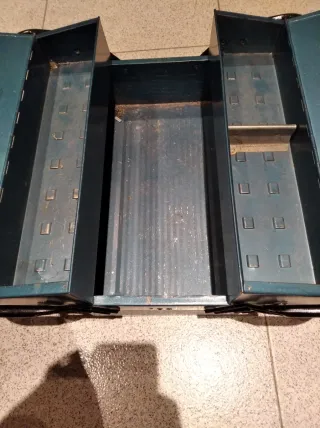 Caja de herramientas HECO metálica