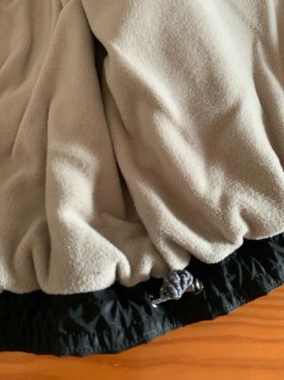 Cazadora con cuello alto