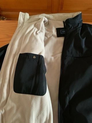 Cazadora con cuello alto