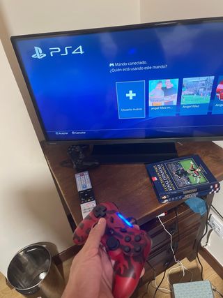 Consola Sony PS4 Slim Negra