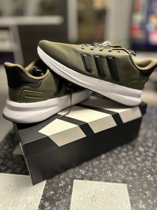 Zapatillas Adidas Running Verde y Negro