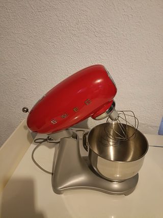 Batidora de pedestal SMEG Roja