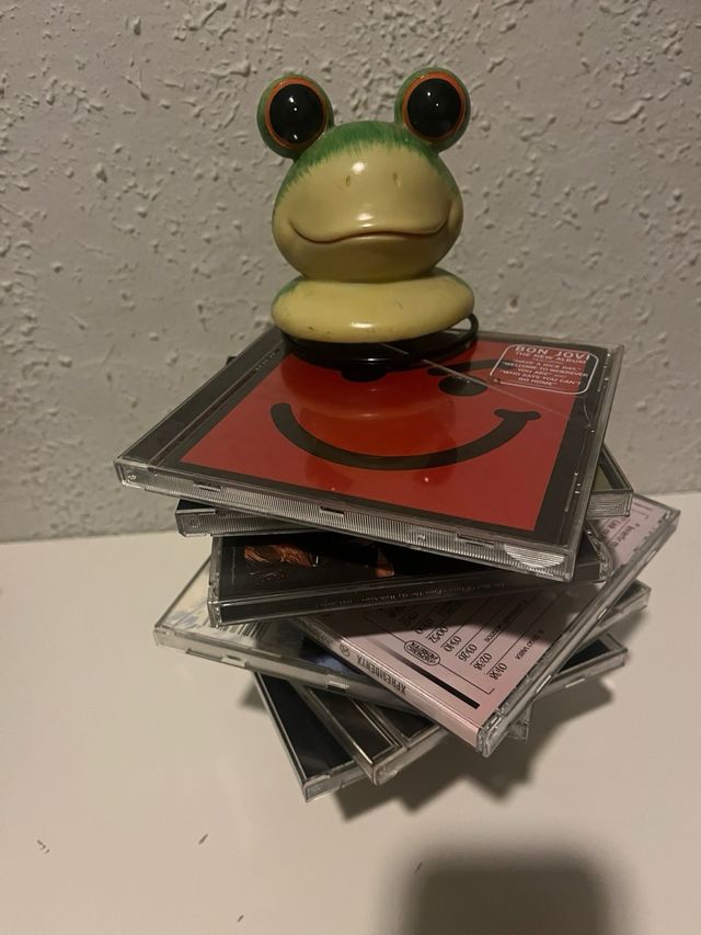 Torre para CDs con diseño de rara