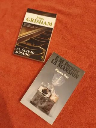 Lote C. 18 libros de bolsillo