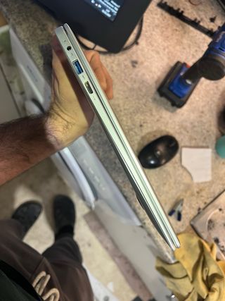 Portátil Primux ultrafino