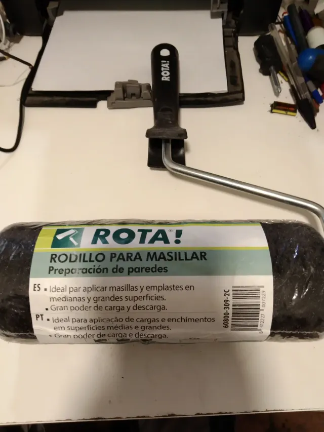 Rodillo para masillar ROTA 22cm