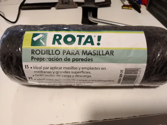 Rodillo para masillar ROTA 22cm