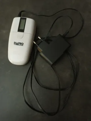 Cargador de pilas DigiPRO