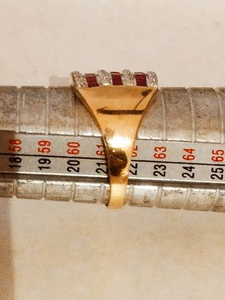 Preciosa sortija de oro de 18 kilates de Galería