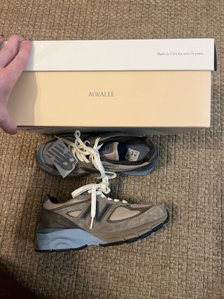 New Balance x Auralee 990v4 Edición Limitada