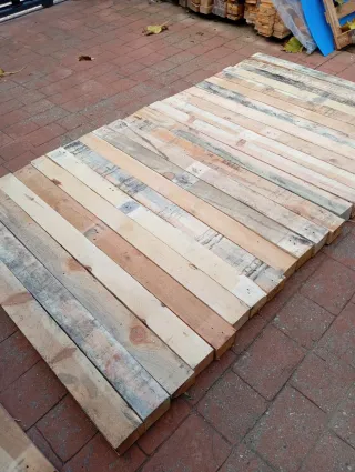 Listónes,vigas, puntales, palos, postes de madera