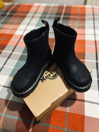 Botín Dr. Martens Negro Nuevo