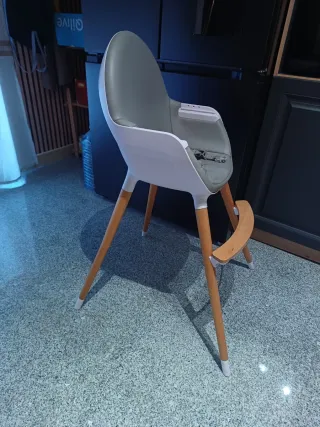 Trona Kinderkraft FINI 2 en 1