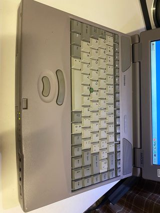 Ordenador Toshiba 460CDX Vintage Beige