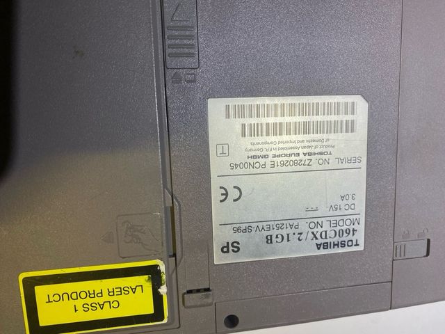 Ordenador Toshiba 460CDX Vintage Beige