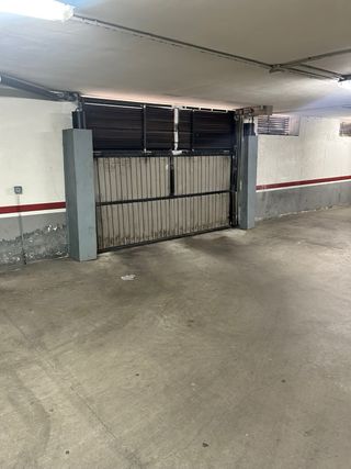 ALQUILER GARAJE EN NAVATEJERA