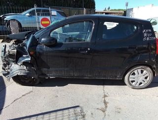 Piloto trasero derecho nissan pixo (uao) 5159525