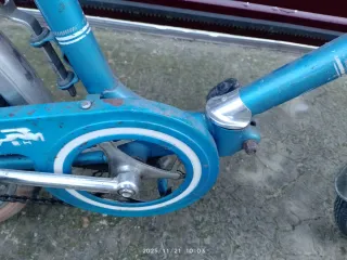 Bicicleta BH Bolero Roja y BH azul plegable