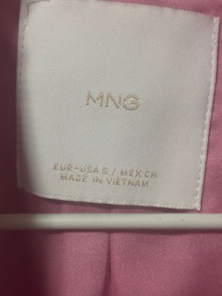 Chaqueta rosa chicle elegante