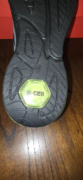 Zapatillas Puma Grises y Amarillas Nuevas