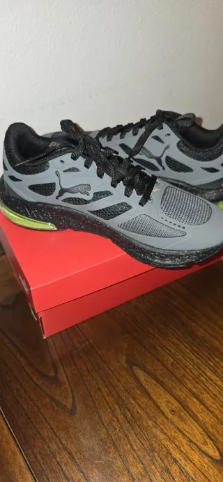 Zapatillas Puma Grises y Amarillas Nuevas