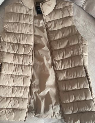 Chaleco acolchado beige