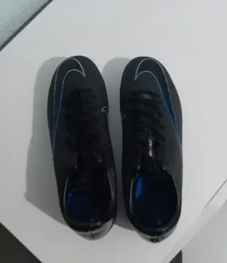 Botas de fútbol Nike Talla 39.5